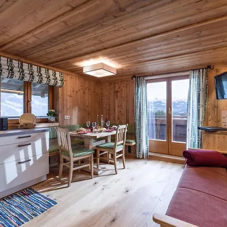 Urlaub-Am-Bio-Bauernhof-Achrainer-Moosen-Hohe-Salve 公寓